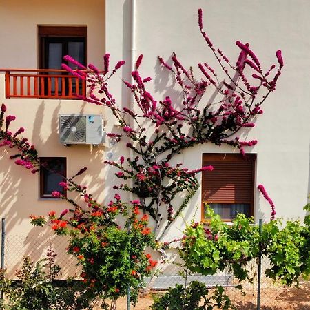 Dina Apartments Skaleta Exterior photo